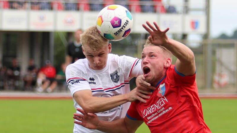 D/A: Maurits Nagel bewirbt sich mit 45-Meter-Hammer für Regionalligaeinsatz Jan-Miklas Steffens schaffte es auch einst, sich mit starken Leistungen in der Bezirks- und der Landesliga für die erste D/A-Mannschaft zu empfehlen.