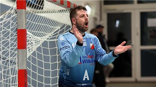Jan Peveling im Trikot des verletzten Beckdorfer Keepers Markus Clever.