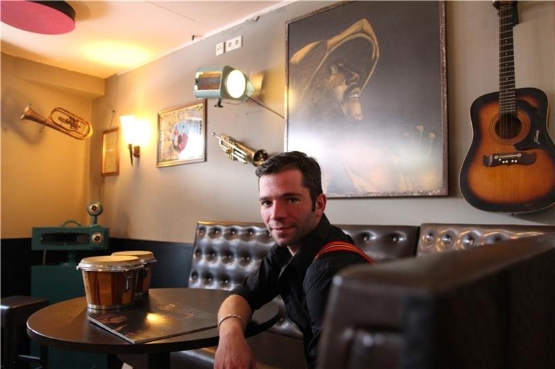 Jan Sauerwein holt den Jazz ans Fleth : Am Sonnabend eröffnet er im ehemaligen „Friends“ die neue Jazzbar „Bebop“. Foto Richter