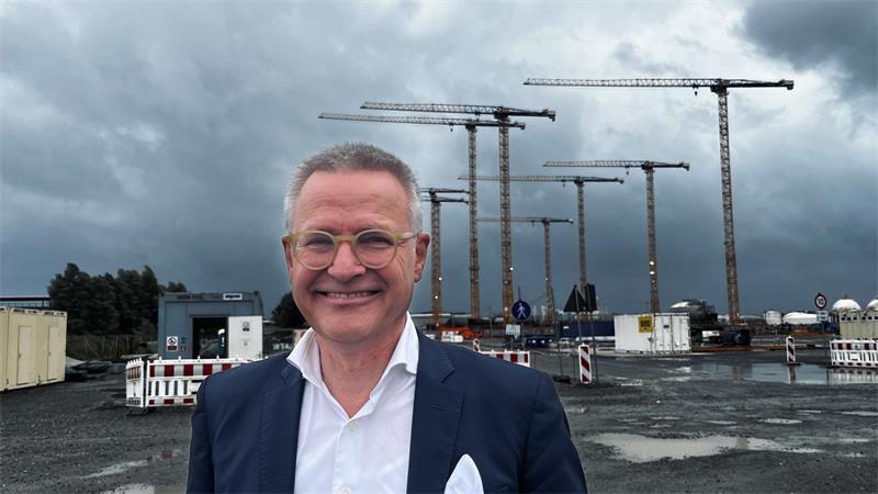 Jan Themlitz ist der kaufmännische Leiter der Hanseatic Energy Hub (HEH).