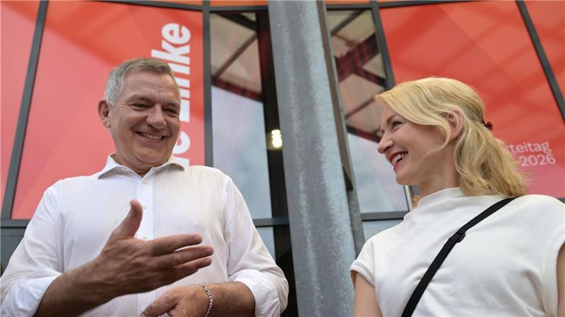 Jan van Aken und Ines Schwerdtner haben die Linke seit 2024 aus dem Umfragetief geführt.