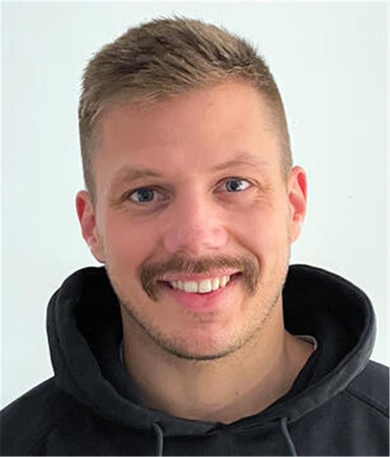 Neuer Faustballcoach in Wangersen setzt voll auf Angriff Janek von der Lieth.