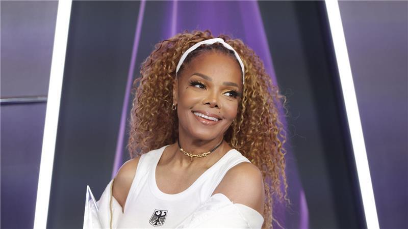 American Music Awards: JLo nutzt ihre Bühne Janet Jackson trug den Bundesadler auf ihrem Top.