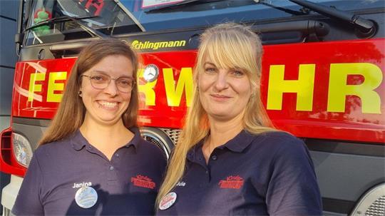 Janina Luis (links) und Jule Marx sind zwei Drittel des Leitungsteams der Feuersalamander. Dafür, was im Notfall zu tun ist, wollen sie die Kinder sensibilisieren.