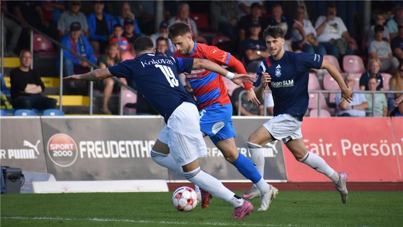 Jannes Wulff trägt sich gegen Phönix Lübeck auch in die Torschützenliste ein.