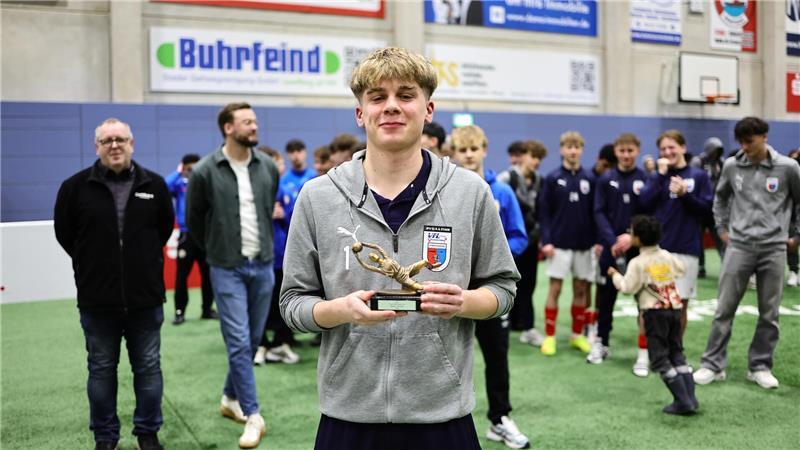 Jannik Matthees von Gastgeber JFV D/A & Stade wurde von den Mannschaften zum Torhüter des Turniers gewählt.