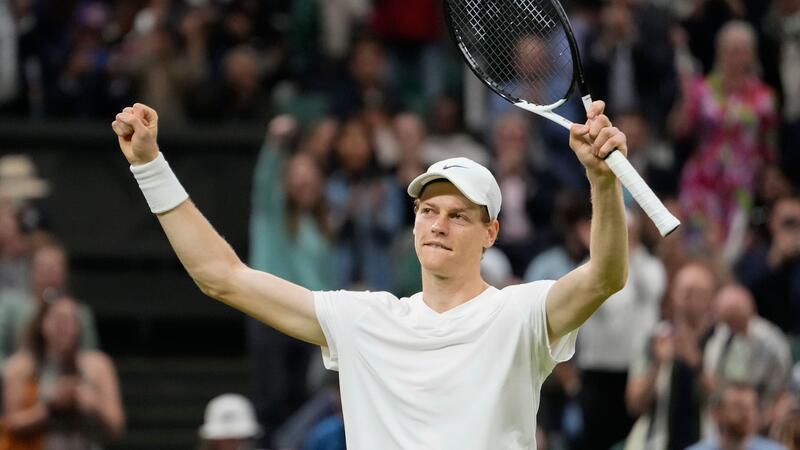 Sinner besteht in Wimbledon Härtetest gegen Berrettini Jannik Sinner hat sich in Wimbledon gegen seinen italienischen Landsmann Matteo Berrettini durchgesetzt.