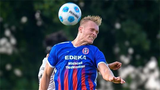 Janosch Lüders spielte in der vergangenen Saison noch für Oste/Oldendorf. Jetzt geht er erfolgreich für A/O auf Torejagd.