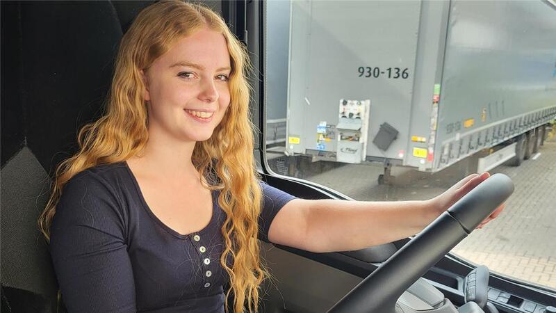 Darum will eine 19-Jährige LKW-Fahrerin werden Jantje Wulff fühlt sich hinterm Steuer eines 40 Tonnen schweren Lkw einfach pudelwohl