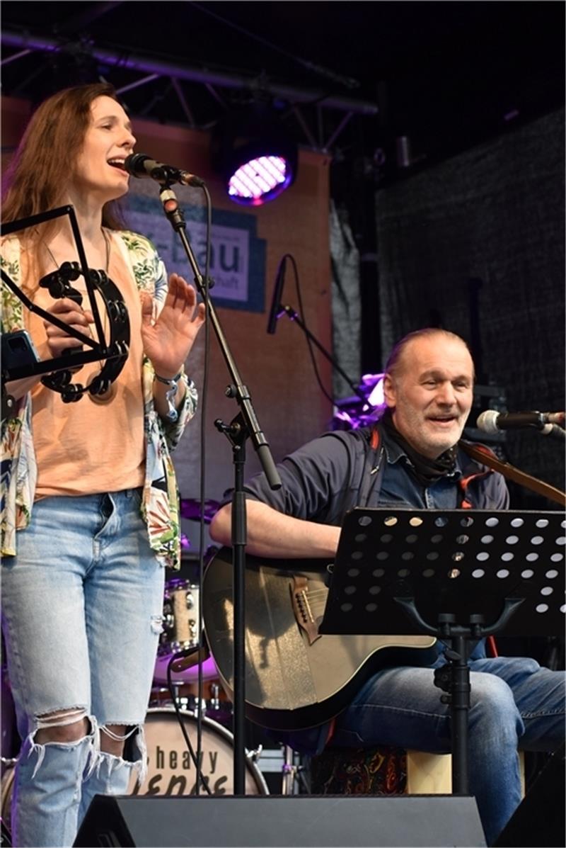 Jasmin und Vladan Antic haben wie schon beim Wehdenhof Open-Air eine bunte Musikmischung im Gepäck. Foto: Weselmann