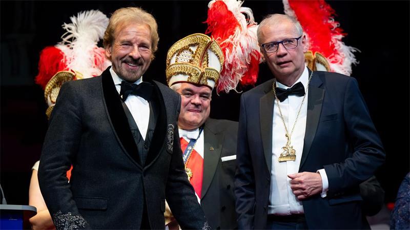 Jauch wird 70 - und meidet Rummel um sich Jauch erhielt 2025 den Karl-Valentin-Orden - die Laudatio hielt sein Freund Thomas Gottschalk. (Archivbild)