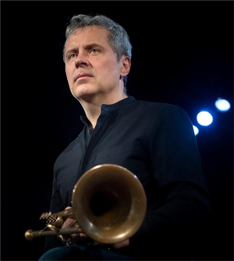 Jazz-Trompeter Alex Sipiagin bereichert die Frischetheke-Reihe in der Seminarturnhalle. Foto: Govert Driessen II