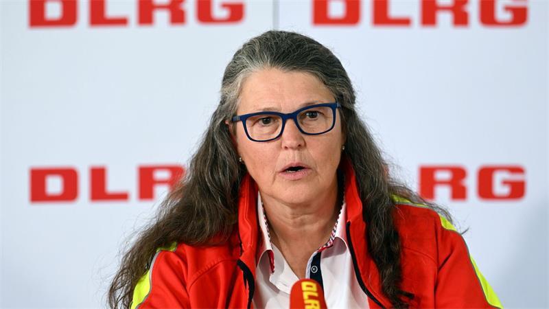 Die gefährliche Lust auf Abkühlung - deutlich mehr Badetote „Je heißer es ist, desto mehr zieht es Menschen ans Wasser“, sagte die DLRG-Präsidentin Ute Vogt.