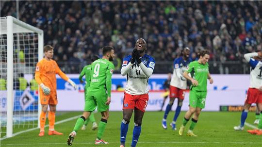 Jean-Luc Dompé (M, Hamburger SV) reagiert nach einer verpassten Chance.