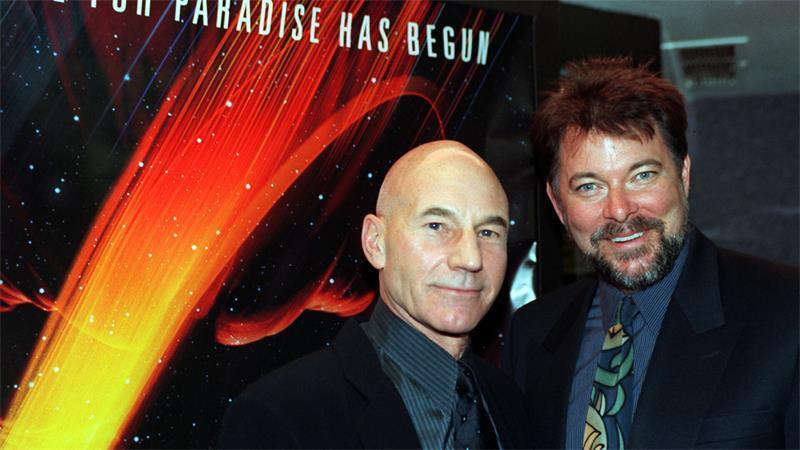 „Star Trek“ und „X-Men“: Sir Patrick Stewart ist im Alter von 86 Jahren gestorben Jean-Luc Picard (Patrick Stewart), Kapitän der Enterprise aus „Star Trek“, und sein Co-Star sowie Regisseur des Films, Jonathan Frakes.