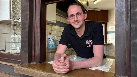 Jean-Pierre van der Vleut ist der neue Pächter des Freibad-Kiosks in Horneburg.