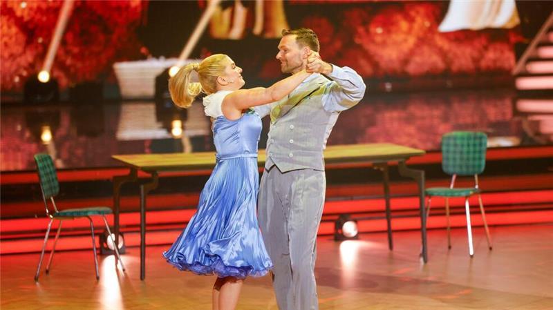 Krankenstand bei „Let’s Dance“ steigt: Auch Biedermann fehlt Jeanette Biedermann wollte so gerne tanzen - fällt nun aber aus bei „Let’s Dance“.