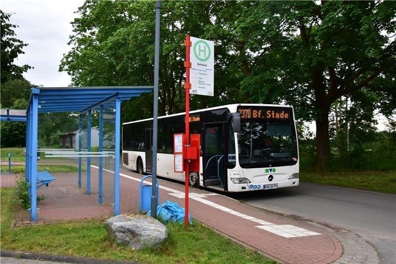 50.000 Menschen im Kreis Stade schlecht an Bus und Bahn angebunden Jeder Vierte im Landkreis Stade ist schlecht an den ÖPNV angebunden (Symbolbild).