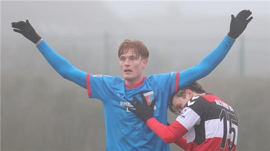 Jelldrik Dallmann hat den Torriecher. Im Testspiel gegen Altona 93 trifft er zwei Mal.