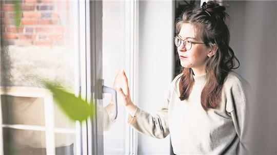 Jennifer Wrona teilt seit 2017 Ausschnitte aus ihrem Leben auf Instagram, um gegen die Stigmatisierung der Boderline-Persönlichkeitsstörung vorzugehen. Foto: Hartmann