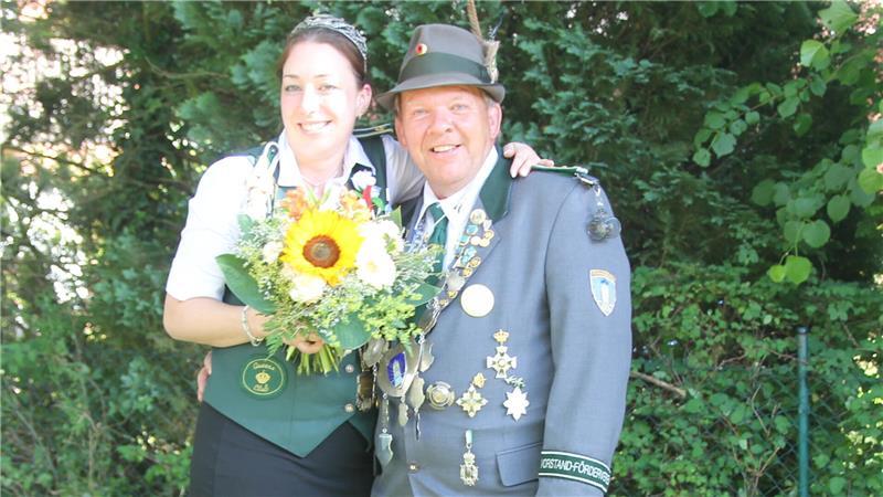 Jenny Köcher und Rolf Quadt sind das neue Königspaar des Schützenvereins Himmelpforten.