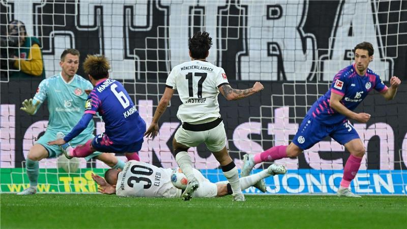 Jens Castrop hätte das zweite Gladbacher Tor erzielen müssen.