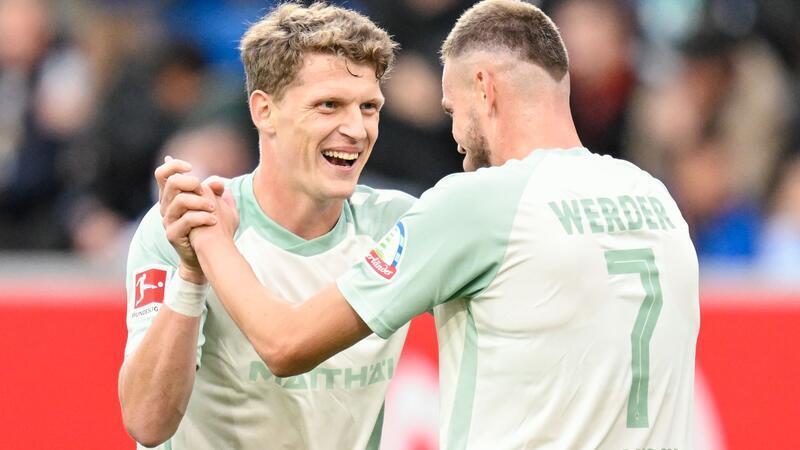 Vogelwildes 3:4 gegen Werder: Hoffenheim in Not Jens Stage (l) und Marvin Ducksch jubeln über ein Tore von Werder Bremen bei der TSG Hoffenheim.