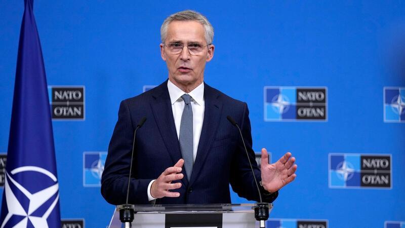 Stoltenberg schlägt „Nato Mission Ukraine“ vor Jens Stoltenberg will die Unterstützung der Ukraine weniger abhängig von politischen Entwicklungen in einzelnen Bündnisstaaten machen.