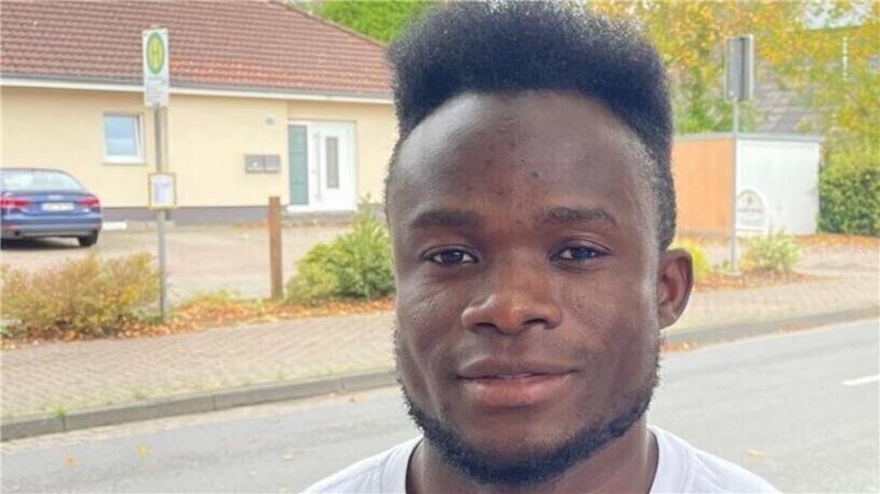 Jeremiah Gaye darf in Neuenkirchen bleiben - und arbeiten.