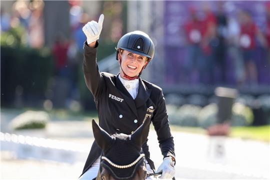 Jessica von Bredow-Werndl sicherte sich mit Dalera erneut Gold.