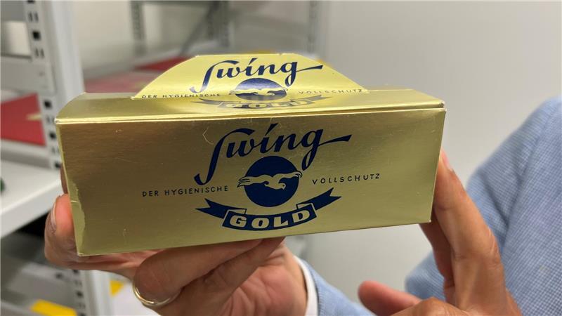 Gummi Schmidt: Das etwas andere Wohnquartier in der Stader City Jetzt nur noch im Landesarchiv zu sehen: Präservative der Marke Swing Gold, „der hygienische Vollschutz“ aus den 1960er Jahren.