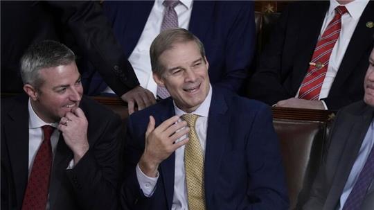 Jordan scheitert bei Wahl zu Chefposten im US-Kongress Jim Jordan (M) ist bei der Wahl zum Vorsitzenden des US-Repräsentantenhauses gescheitert.