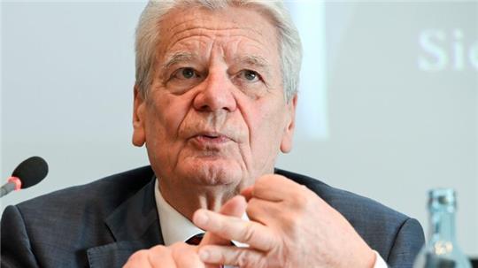 Joachim Gauck, Bundespräsident a.D. Gauck erhält den Schleswig-Holsteinischen Demokratiepreis.