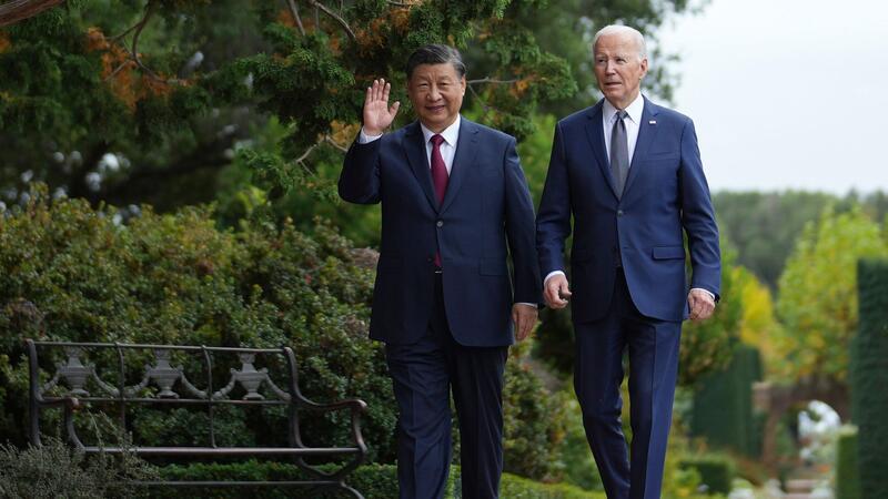 Joe Biden und Xi Jinping bei einem Spaziergang: China sei bereit, „ein Partner und Freund“ der Vereinigten Staaten zu sein.