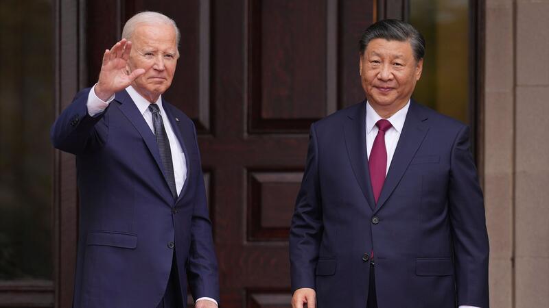 Biden und Xi telefonieren wieder miteinander Joe Biden und Xi Jinping sind in Kontakt.