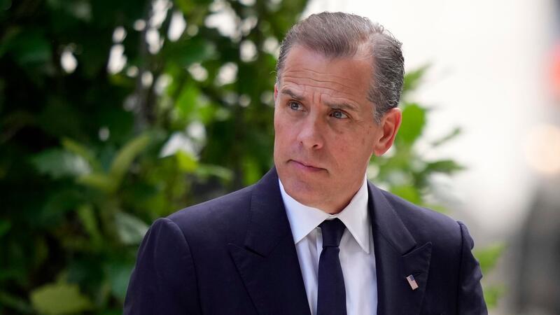 Jury-Auswahl im Prozess gegen US-Präsidentensohn Joe Bidens Sohn Hunter Biden trifft am Bundesgericht in Wilmington ein.