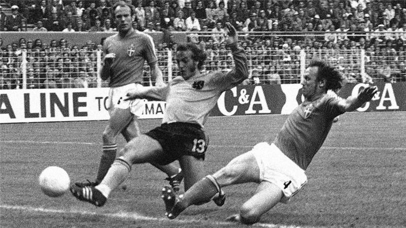 Johan Neeskens (M) wurde zweimal Vize-Weltmeister mit den Niederlanden.