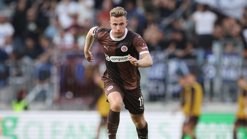 Neuer Trainer, neue Liga, neues System: St. Pauli ist zurück Johannes Eggestein ist vom Spielsystem seines Trainers Alexander Blessin angetan