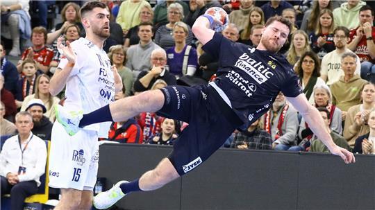 Johannes Golla und die SG Flensburg-Handewitt spielten gegen die HSG Wetzlar. (Archivbild)