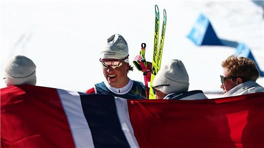Johannes Hoesflot Klaebo und seine norwegischen Kollegen feiern bei Olympia regelmäßig Medaillen. (Archivbild)