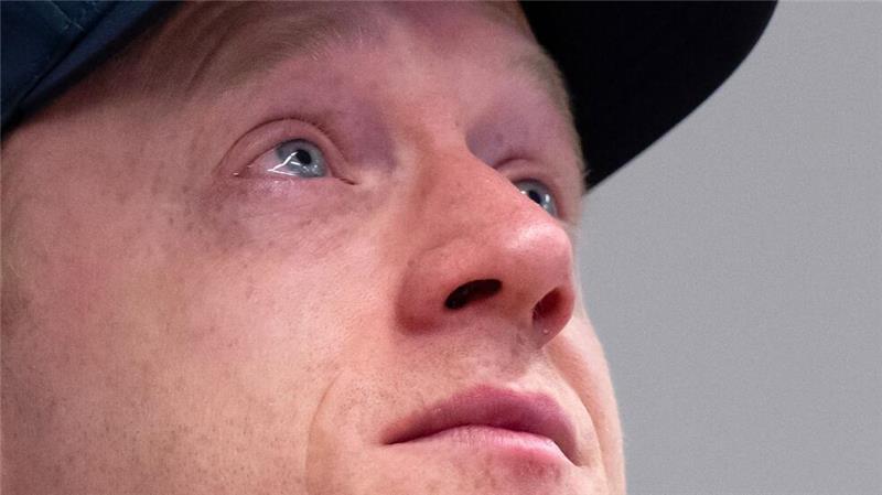 Johannes Thingnes Bö konnte seine Tränen nicht zurückhalten.