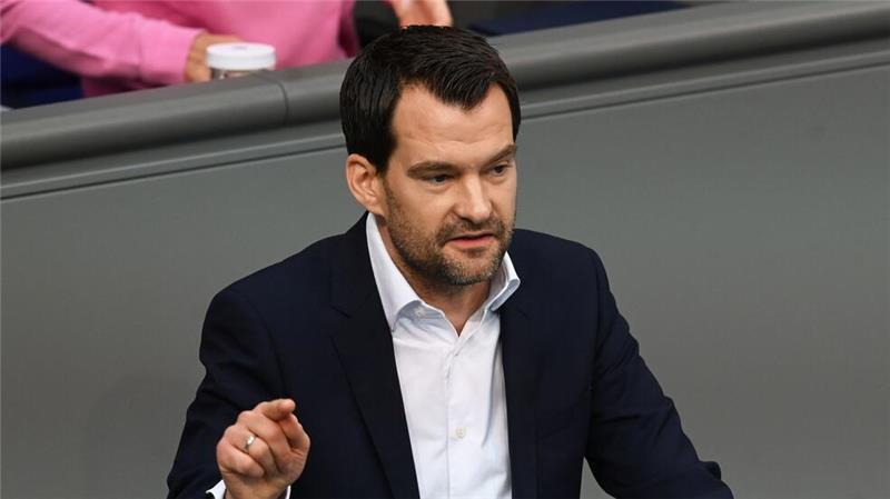 Ampelkrach um die Rente - FDP will Korrekturen Johannes Vogel möchte Korrekturen an der Reform.