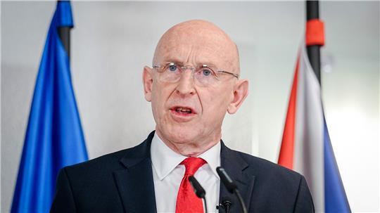 John Healey ist von seinem Amt als britischer Verteidigungsminister zurückgetreten.