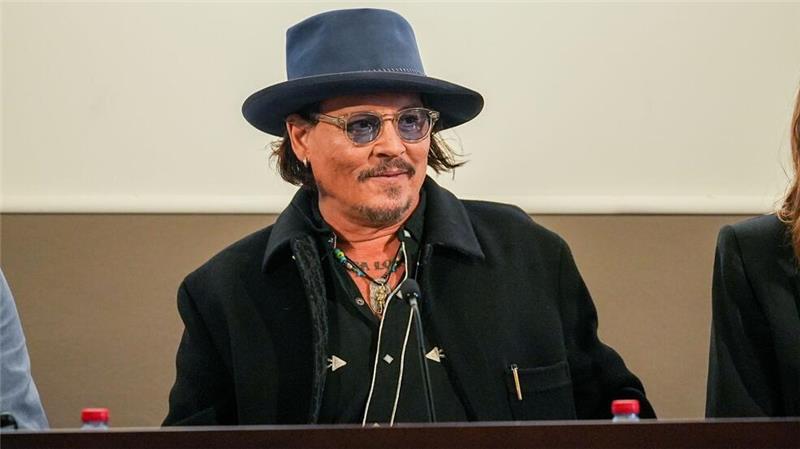 Johnny Depp stellt Opfern Hilfe in Aussicht.