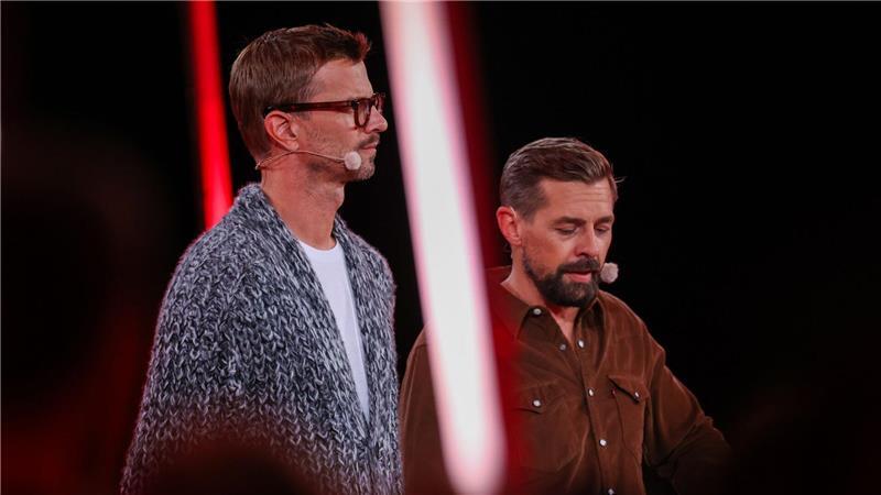 Joko Winterscheidt und Klaas Heufer-Umlauf sendeten am Samstagabend live aus Duisburg.