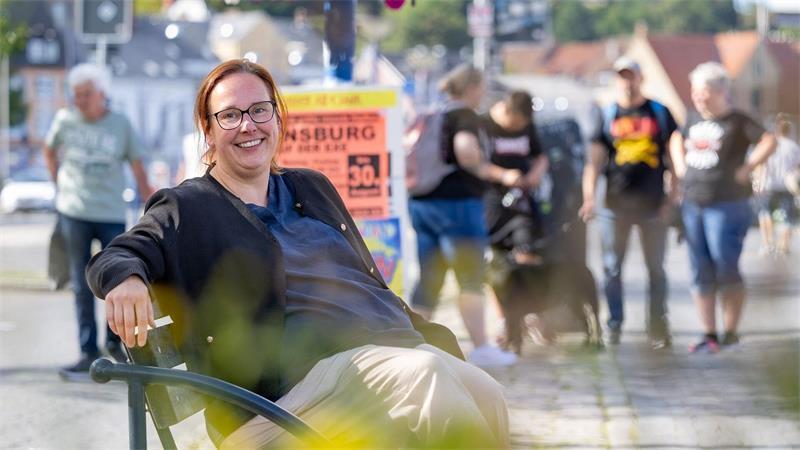 Jolyn Muijsers sieht sich, wie viele Eltern mit hohem Körpergewicht, häufig mit Vorurteilen, Zuschreibungen und gesellschaftlichen Erwartungen konfrontiert.