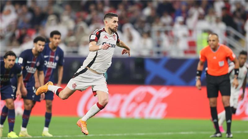 Finalsieg im Interkontinental Cup: Paris holt nächsten Titel Jorginho kurz vor seinem Ausgleichstor zum 1:1.