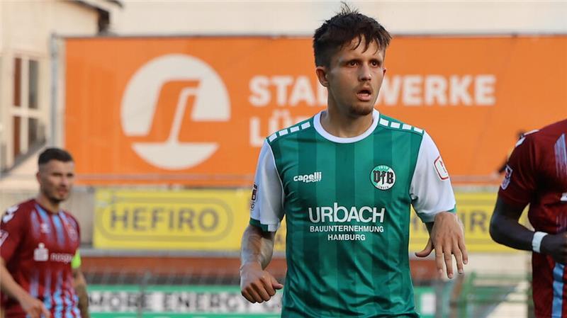 Jorik Wulff steht beim VfB Lübeck unter Vertrag. Am 21. Februar trifft der 23-Jährige auf seine ehemaligen Kollegen aus Drochtersen.