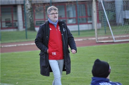 Jorks Trainer Heinrich Detje musste mit anschauen, wie seiner Mannschaft in Hälfte zwei die Luft ausgegangen ist.