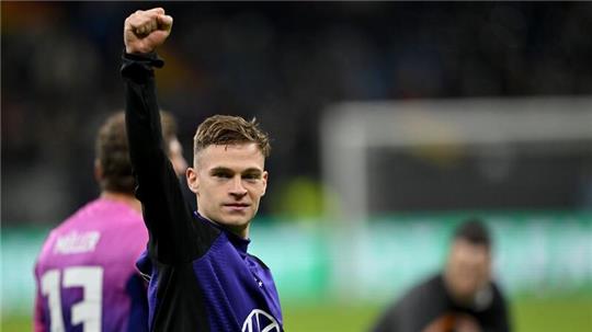 Joshua Kimmich freut sich über seine EM-Nominierung.